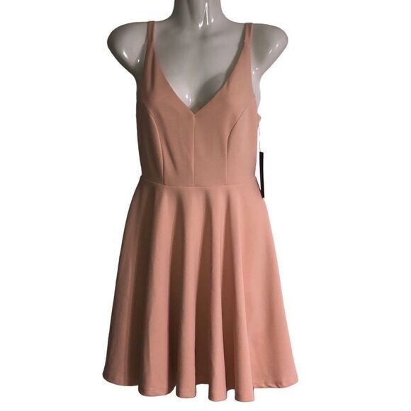 Lulus dress Size XS fit and flare back hidden zipper V-neck lined pale peach NWT - Picture 1 of 8